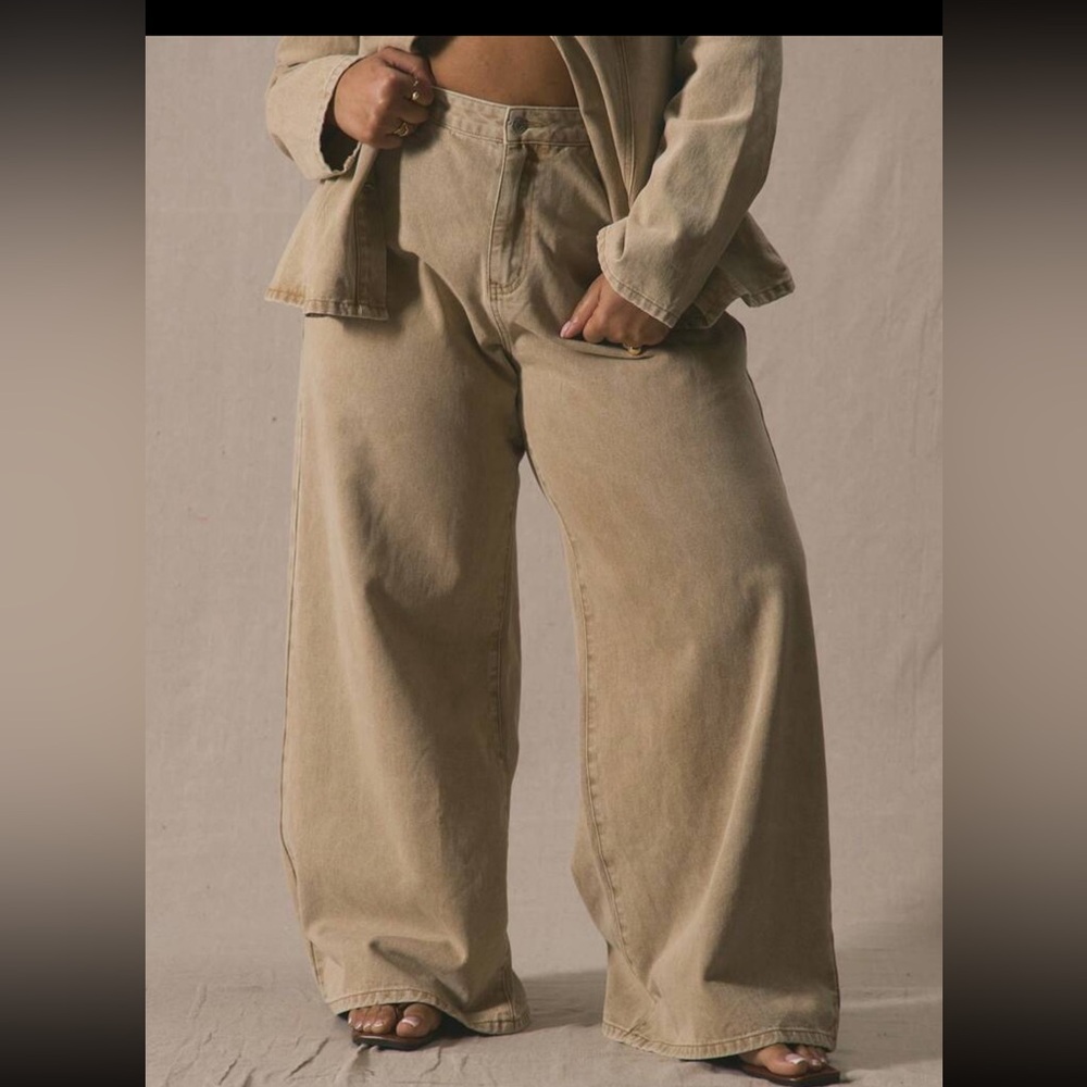 Women's Gold Wide-Leg Jeans Universal thread